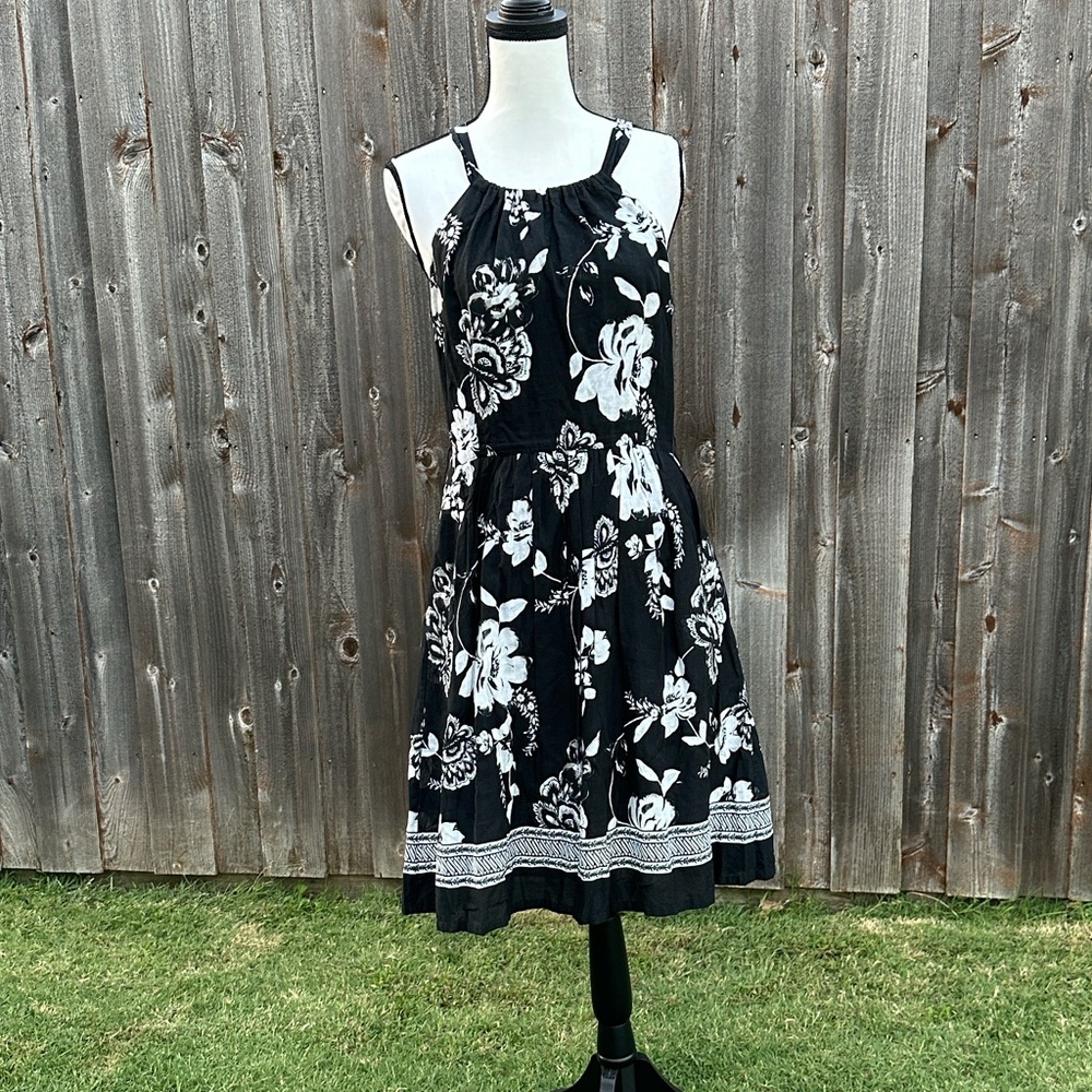 White House Black Market Floral Black and White Dress
